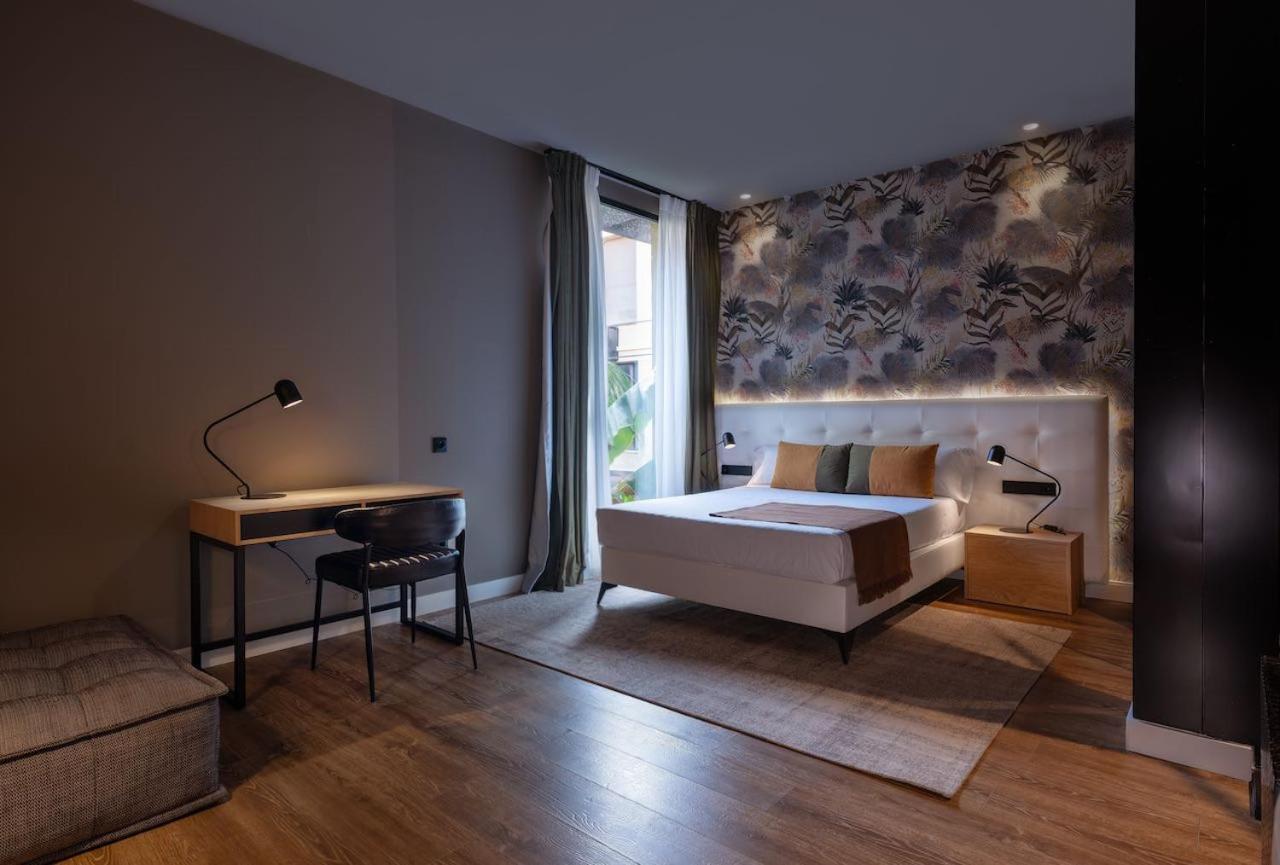 Deluxe Suite Spa Bath
